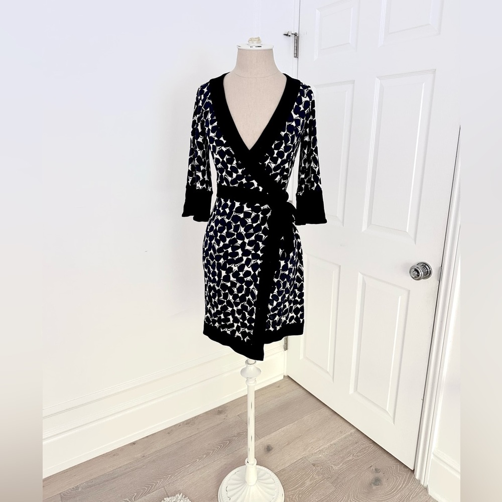 Diane Von Furstenberg Black and White Patterned Dress